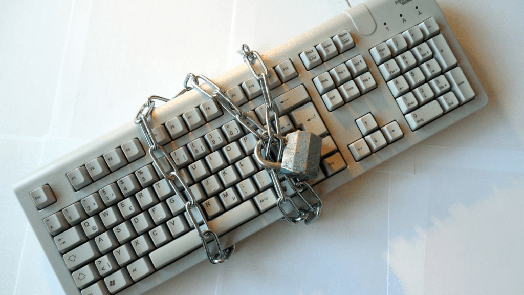 a keyboard with chain